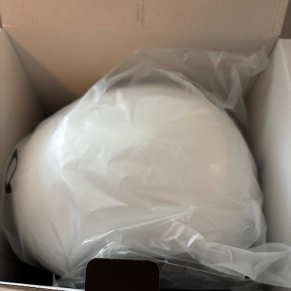 Brand New Oakley Arc 5 Snow Helmet White Size Large - Picture 2 of 4